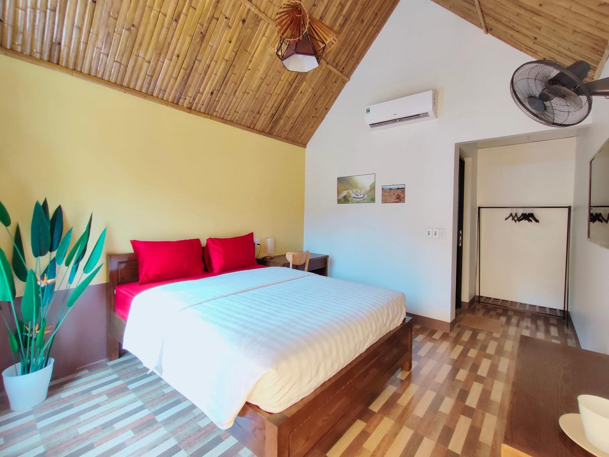 Sky Bay Lodge Ha Giang Exterior photo